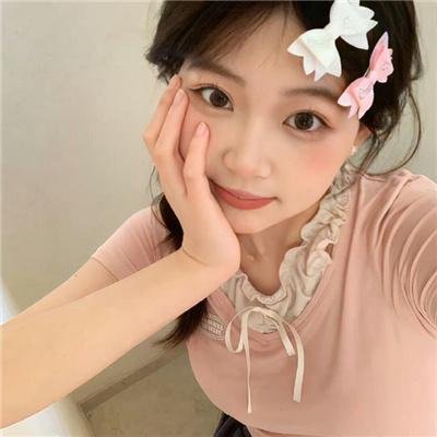 有色彩的女子